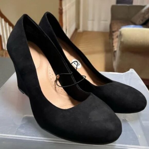 Velvet Realto Wedge View - Picture 2 of 6